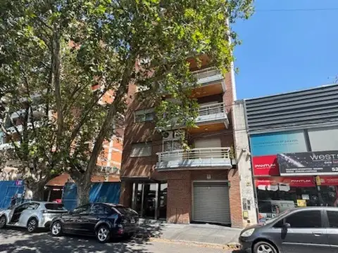 PELLEGRINI 1900, Piso 2°