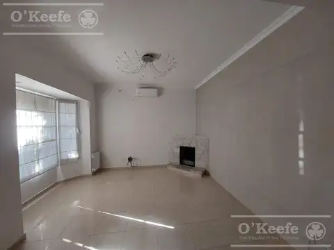 Casa en Alquiler con 1 cochera