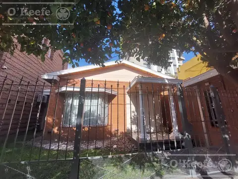 Casa 4 ambientes en Alquiler- Quilmes centro