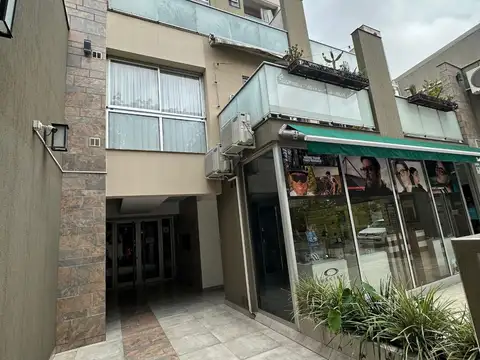 Macrocentro. Juramento 300