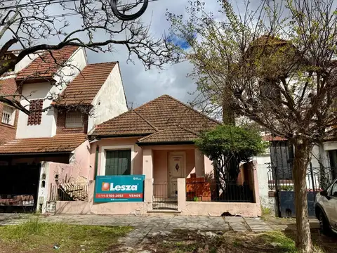 Casa en zona residencial de Banfiled