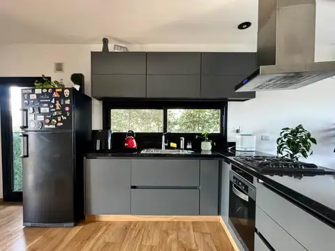 Casa en venta Pilar del Este - Santa Lucia | 4 amb | Pileta