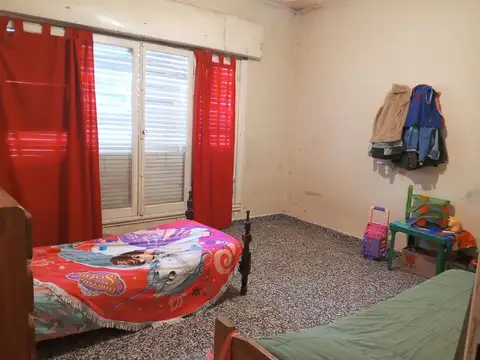 Casa 5 ambientes con 1 baño