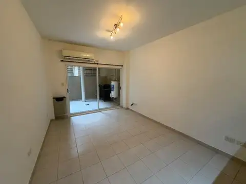 Depto Tipo Casa en Alquiler de 1 dormitorio