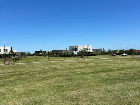 Terreno en venta Barrio Riberas, Puertos del Lago . OPCION A FINANCIAR !