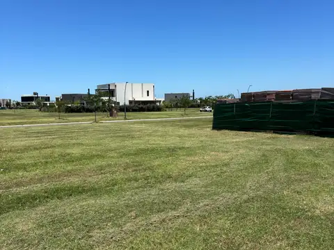 Terreno en venta Barrio Riberas, Puertos del Lago . OPCION A FINANCIAR !