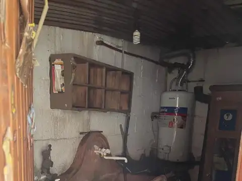 Casa 2 ambientes con 1 baño