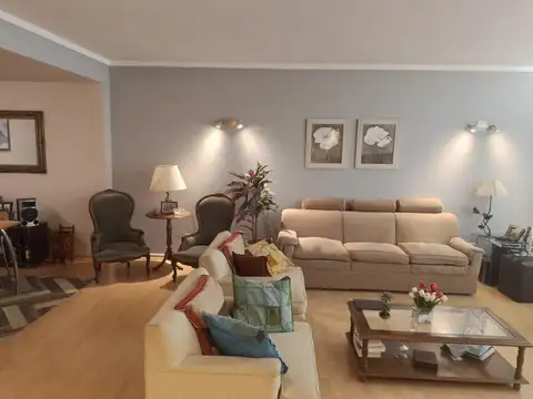 Departamento 4 ambientes con 4 baños