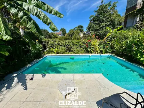 Casa en Venta con 1 cochera