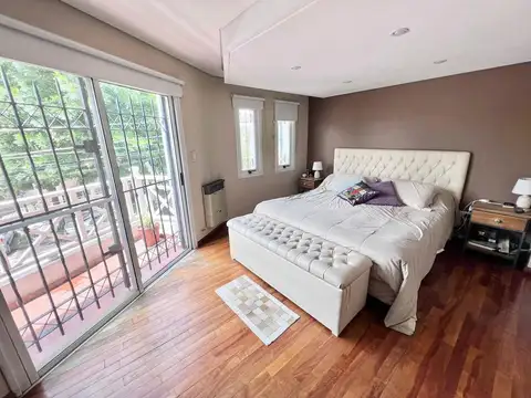 Casa en Alquiler con 1 cochera