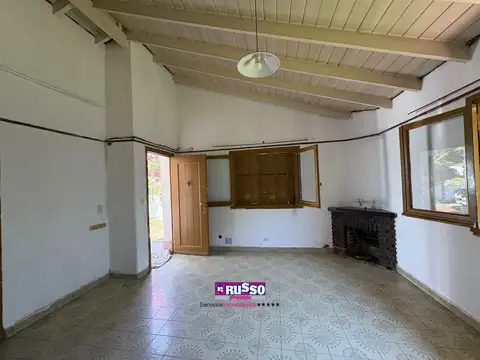 Casa 3 ambientes con 1 baño