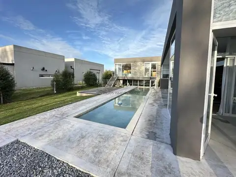 Av. Jorge Newbery 4550, B7600 Mar Del Plata, Provincia De Buenos Aires, Argentina, Mar Del Plata, Buenos Aires, Argentina.