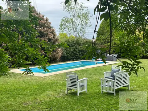 Casa en venta estilo campo  en Altos de Manzanares