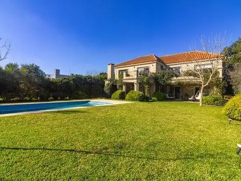 Venta  Residencia en Barrio Cerrado La Montura – Pilar