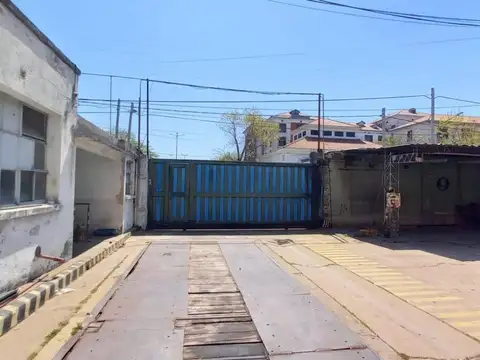 ALQUILER DEPÓSITO/NAVE INDUSTRIAL EN LANÚS OESTE