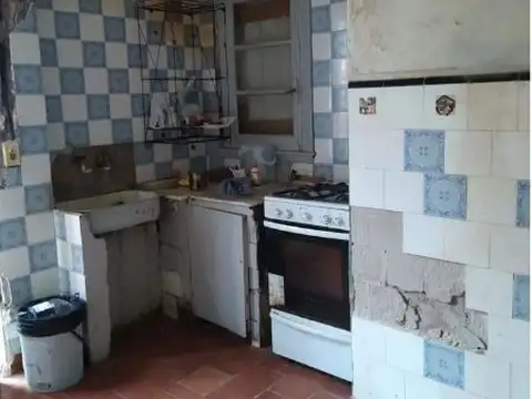 Casa 4 ambientes con 1 baño