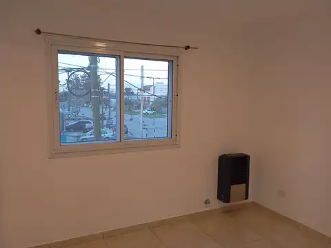Departamento en Alquiler en Barrio Aeroparque, $ 800.000