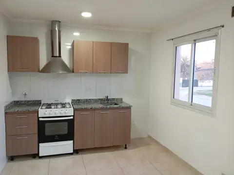 Alice 7400, Piso 1