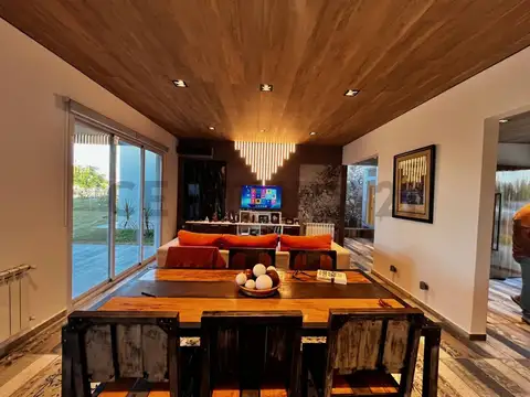 Casa en Alquiler en Prados del Oeste, USD 2.000