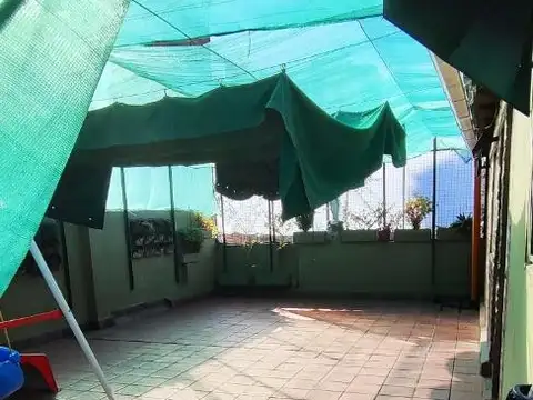 Depto Tipo Casa en Venta al Este
