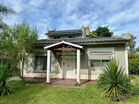 VENTA CASA SOBRE DOS LOTES, CALLE HERNANDEZ  EXALTACION DE LA CRUZ, BARRIO PARQUE SAKURA 800