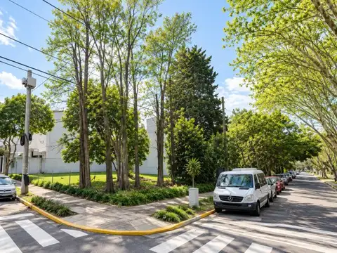 Terreno en esquina en Olivos 470 metros