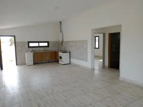 SE VENDE CASA 2 DORM., 120M2 CUB., 5.036M2 DE TERRENO!!!