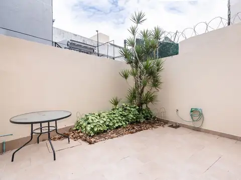 PH TIPO TRIPLEX 4 AMBIENTES COCHERA PATIO TERRAZA