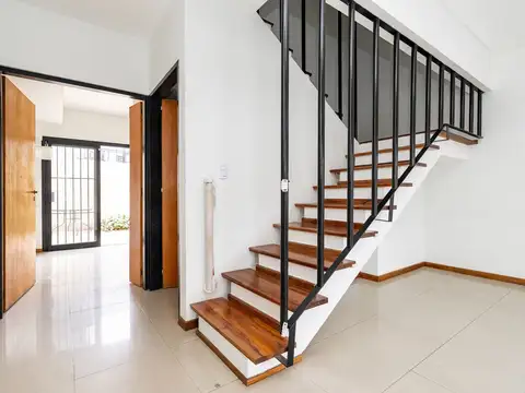 Depto Tipo Casa en Venta de 3 dormitorios