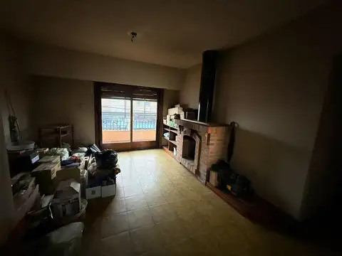 Av Claudio Rosales 1500