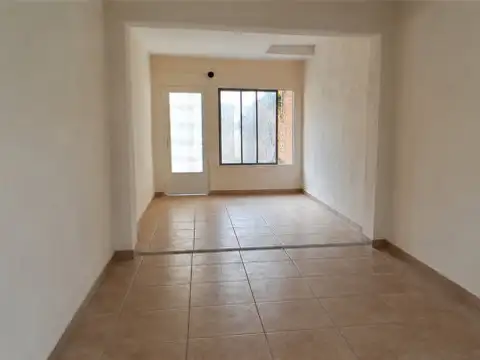 Depto Tipo Casa en Alquiler en Ramos Mejía Sur, $ 1.350.000