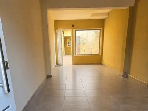 Depto Tipo Casa en Alquiler con 3 cocheras
