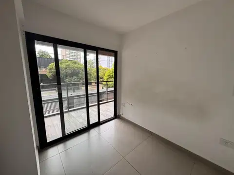 Departamento en Alquiler en Moron Sur, $ 700.000