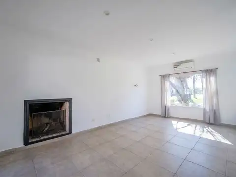CASA EN VENTA 5 AMBIENTES EN HARAS MARIA VICTORIA