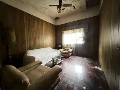 Casa 3 Amb a Refaccionar Amplio Parque MataderosPr