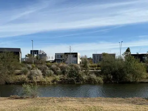 Terreno en Venta 40  mts Fondo