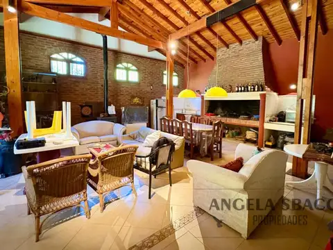 Excelente Casa en Parque Jularo.