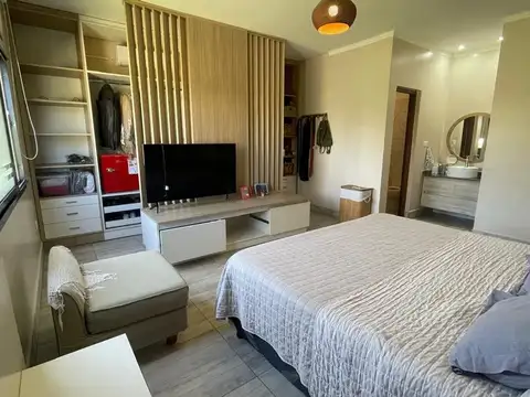 CASA EN ALQUILER JARDINES DE SAN LORENZO 3 DORM