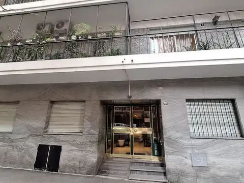 Moldes 1400, Piso 1º