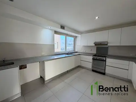 DEPARTAMENTO SEMIPISO 4 AMBIENTES CON UNA COCHERA EN VENTA