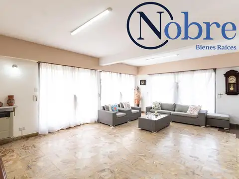 Casa 7 ambientes con 4 baños