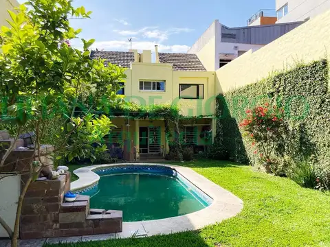 ESPECTACULAR CASA !!!EN  BELGRANO COMOEN UN COUNTRY 