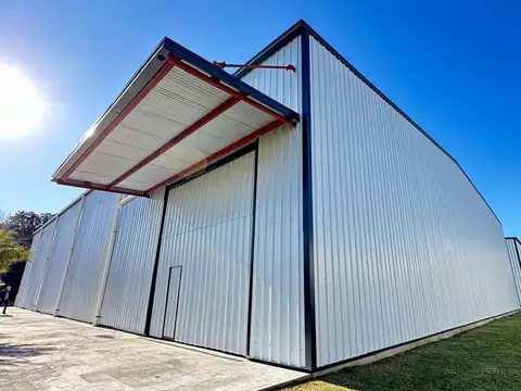 Parque Industrial Platanos - ALQ. 1200m2 a estrenar