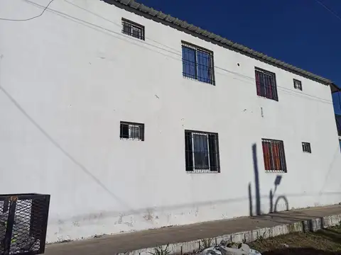 VENTA EDIFICIO 2 PISOS / 8 DTOS EZEIZA