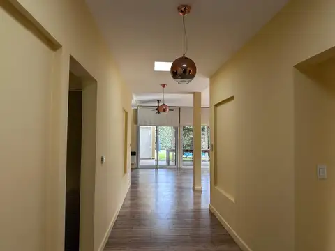 Casa 5 ambientes con 2 baños