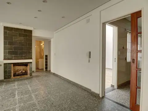 Depto Tipo Casa 4 ambientes con 2 baños