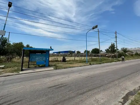 Terreno en Venta 120  mts Frente