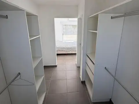 Alquiler temporal Casa 5 ambientes con pileta en Santa Ines Canning