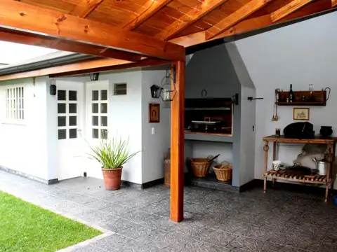 Casa en Venta en Ituzaingo, USD 280.000
