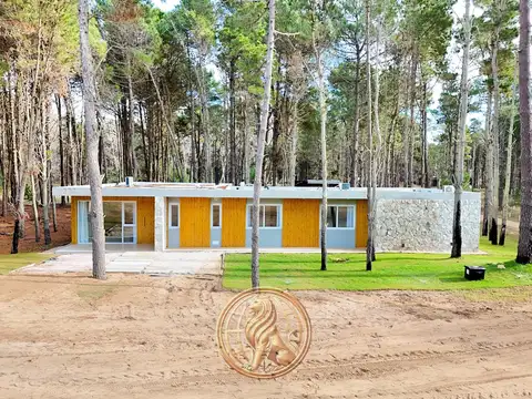 Venta Casa en Villarobles con pileta Oportunidad